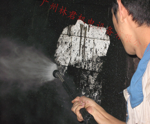 君道热水清洗机油污清洗案例